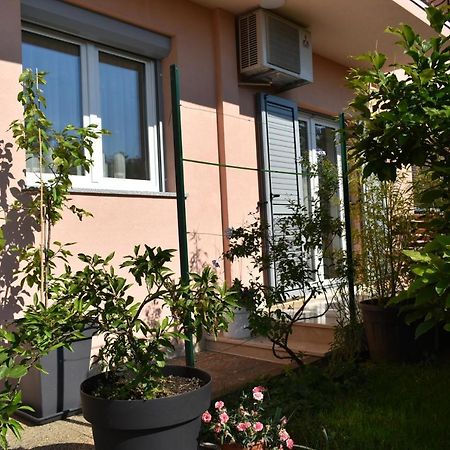 Studio Max With Parking Rovinj Exterior photo