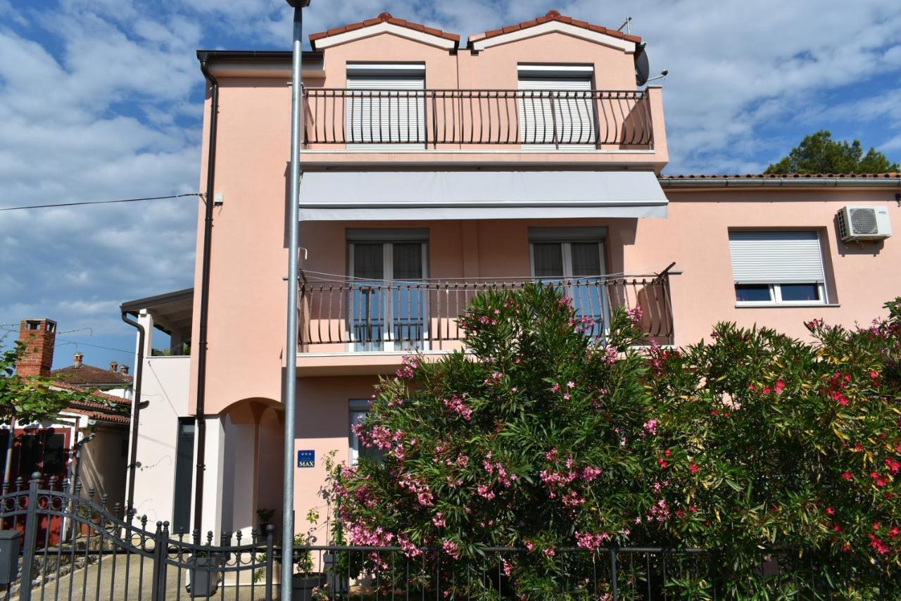Studio Max With Parking Rovinj Exterior photo